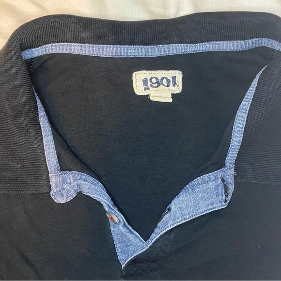 3 for $20 Vintage Y2K navy blue polo size medium - Picture 2 of 3